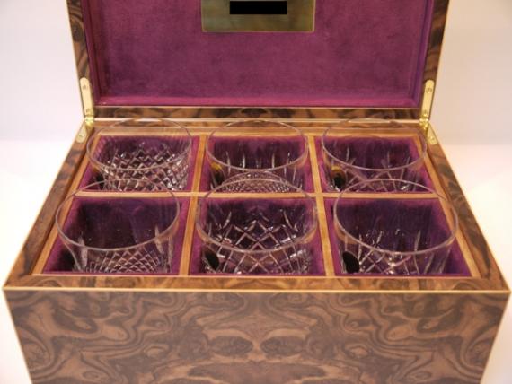 Picture of Black Walnut Burr Veneered Tumbler Presentation Box
