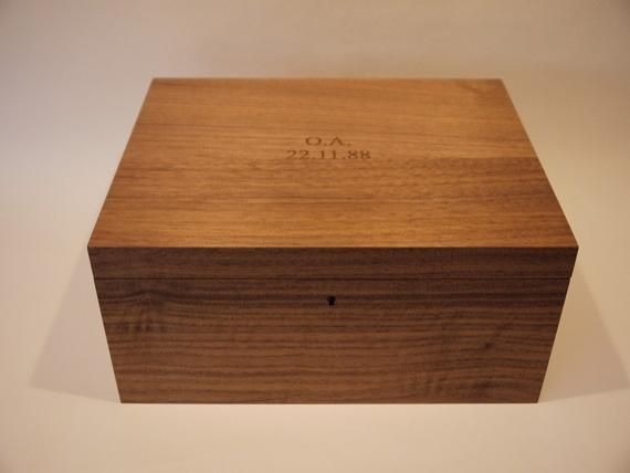 Gentleman's American Black Walnut Valet Box